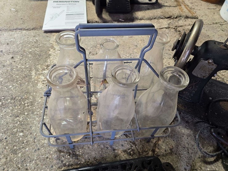 milk-carrier-with-6-glass-bottles,-minnesota-sewing-machine-w/misc-parts-image-2