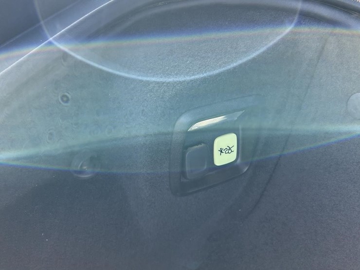 2021-chevrolet-corvette-image-33