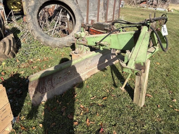 john-deere-8-image-2