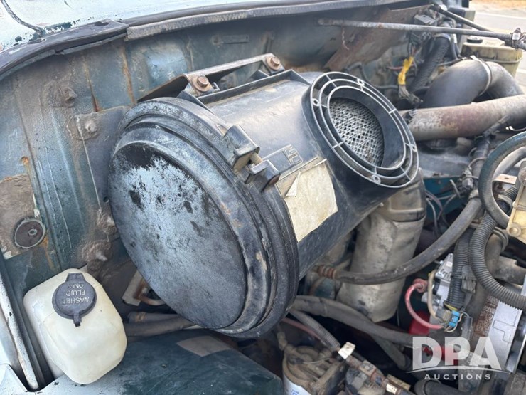 international-4700-image-65