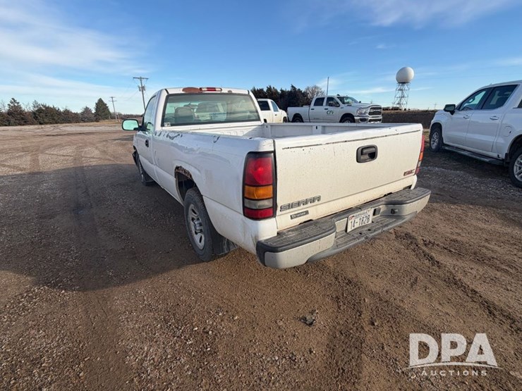 2007-gmc-sierra-1500-image-12