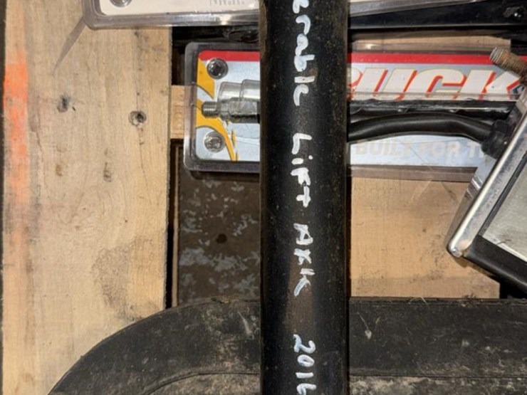 #189-•-skid-of-miscellaneous-truck-parts*-image-6