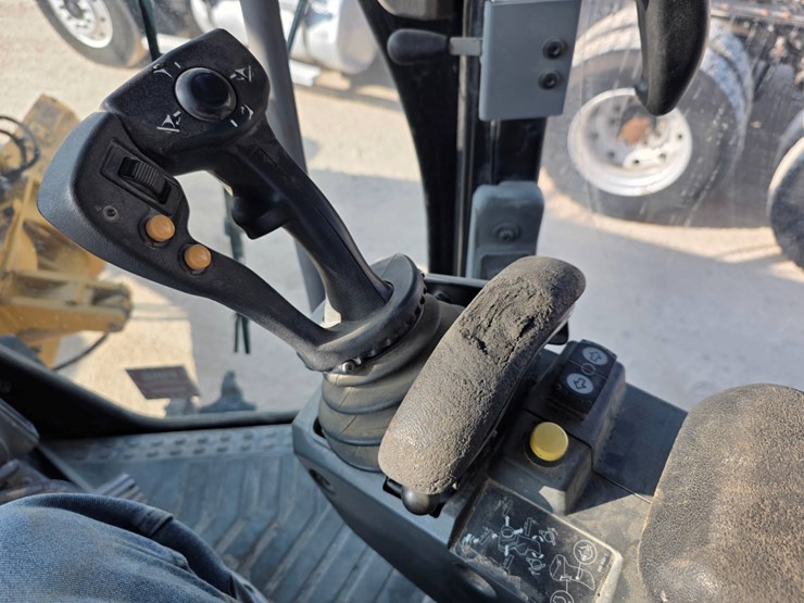 caterpillar-140m3-image-15