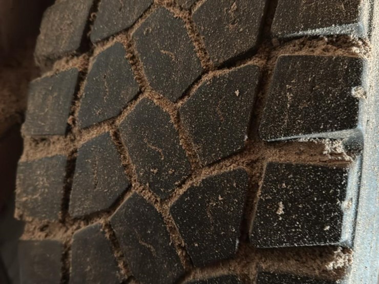 #144-•-contents-of-small-room*-image-12