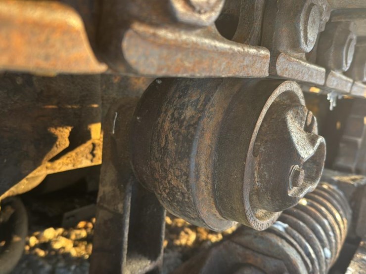 john-deere-555-image-13