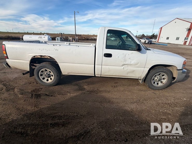 2007-gmc-sierra-1500-image-7