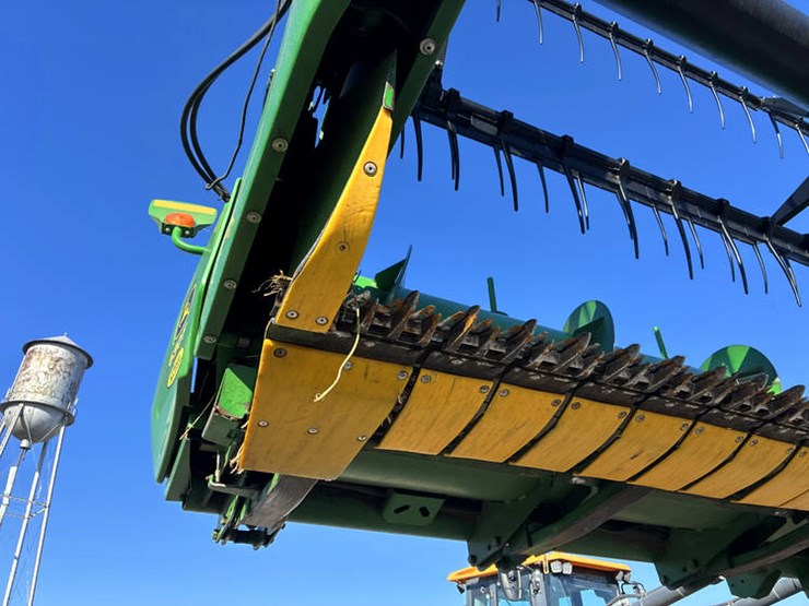 2004-john-deere-630f-image-32