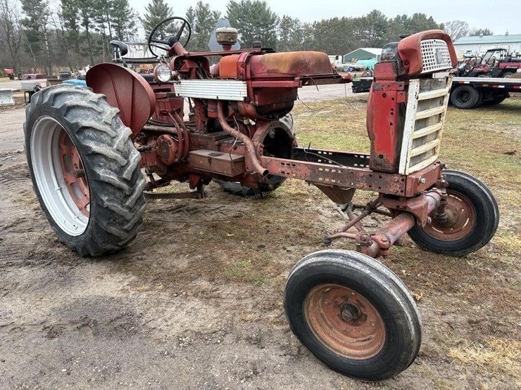 international-tractor-w/out-engine-image-3
