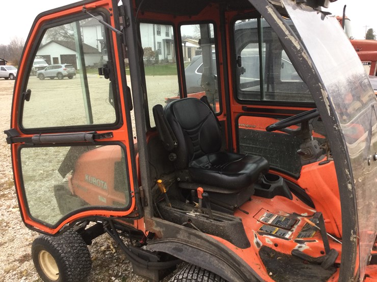 2011-kubota-f3680-image-11