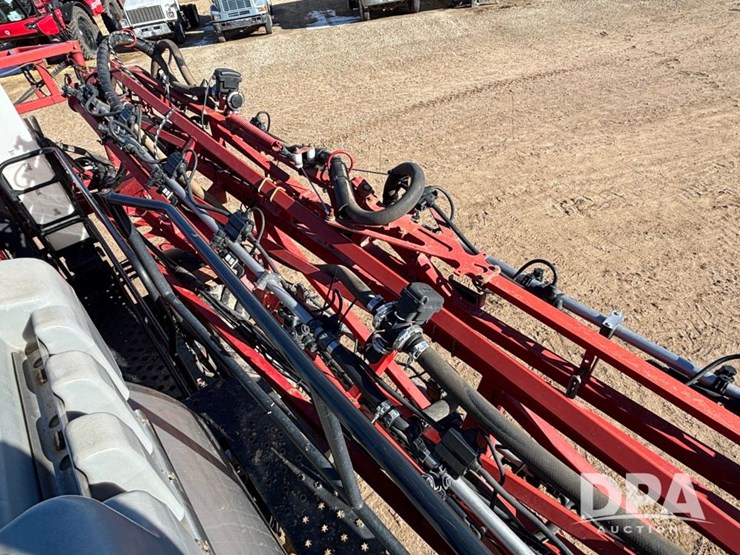 case-ih-patriot-4440-image-117