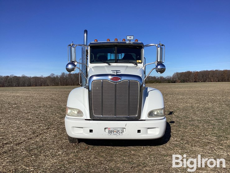 2014-peterbilt-384-image-2