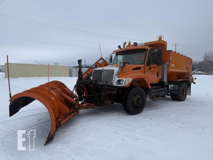 international-workstar-7500-image-1