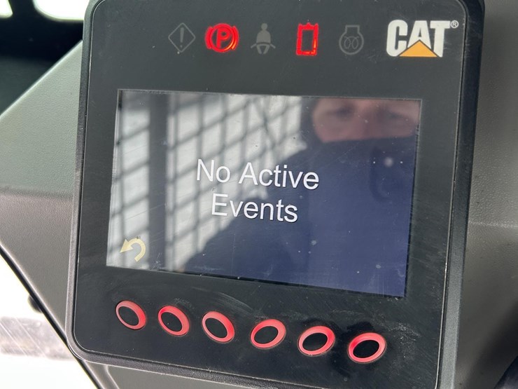 2019-caterpillar-259d-image-46