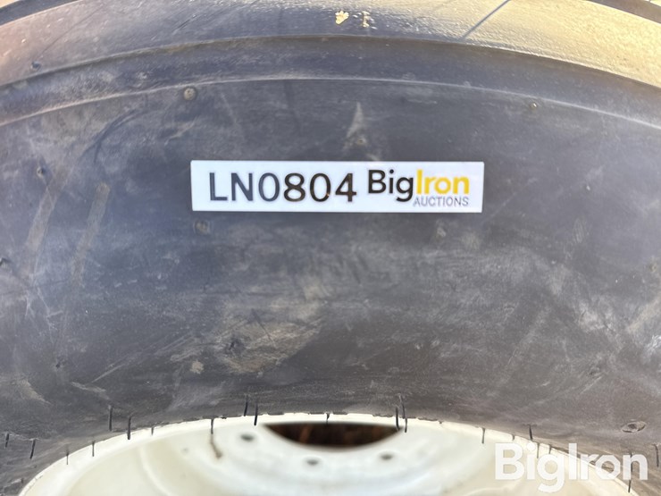 11l-15-mounted-&-unmounted-tires-image-20