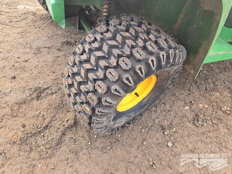 john-deere-turf-gator-image-9