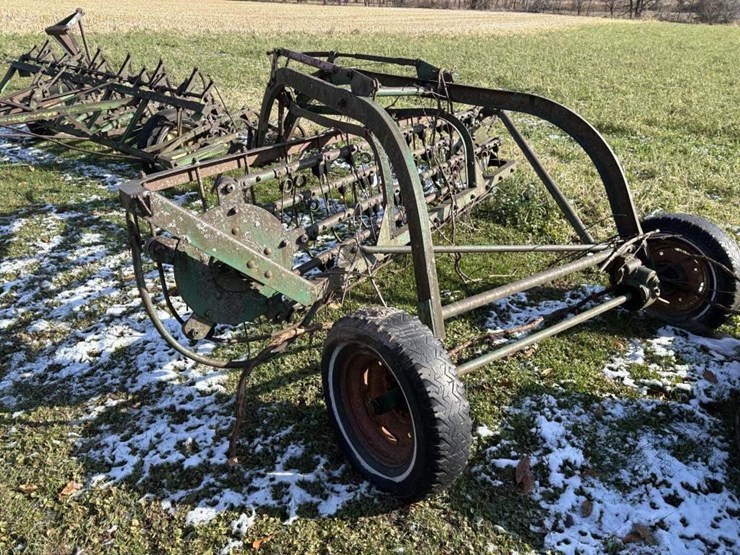 oliver-roll-bar-rake-image-2