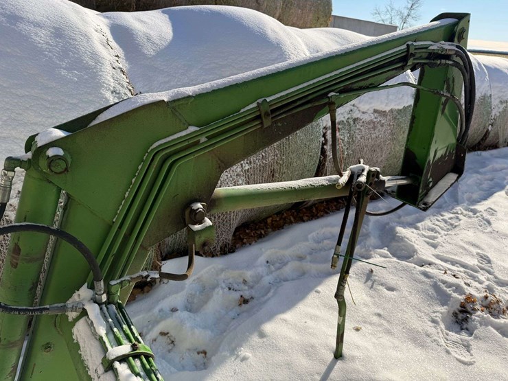 john-deere-148-image-7