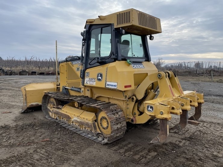 deere-650k-xlt-image-3