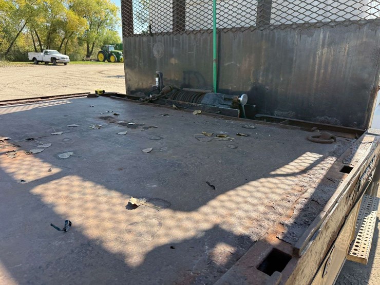 2006-sterling-rollback-truck,-101"x27'-bed,-winch,-automatic-transmission,-388k-miles,-11r22.5-tires-image-49