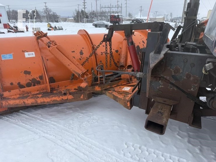 international-workstar-7500-image-19