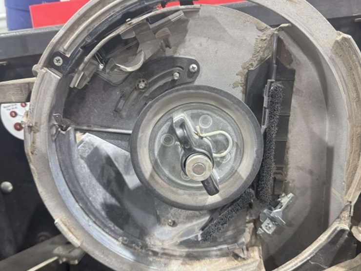 (12)-john-deere-box-e-set-meters,-come-with-corn-plates,-buying-all-for-one-money-image-2