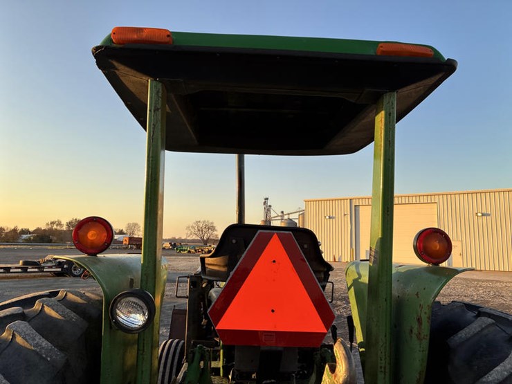 john-deere-2940-image-24