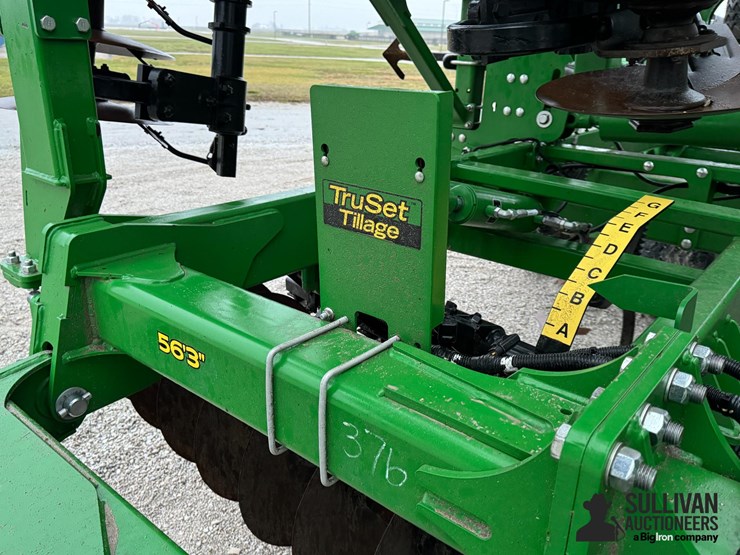 2022-john-deere-2330-image-11
