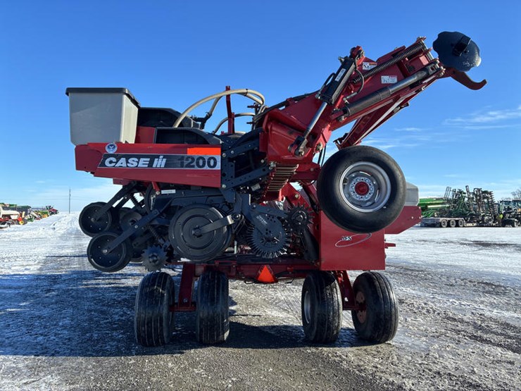 case-ih-1200-image-5