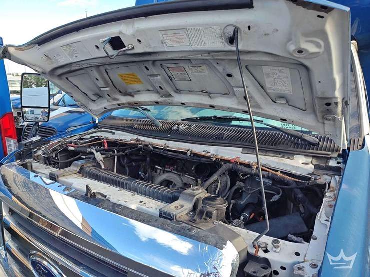 2017-ford-e450-image-11