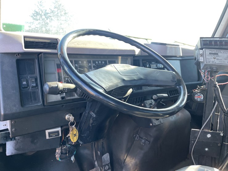 international-4700-image-20