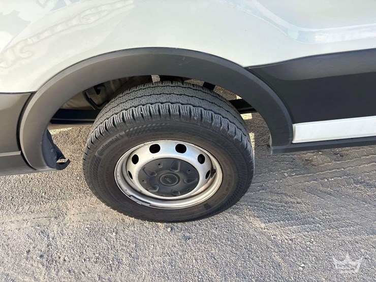 2019-ford-transit-image-23