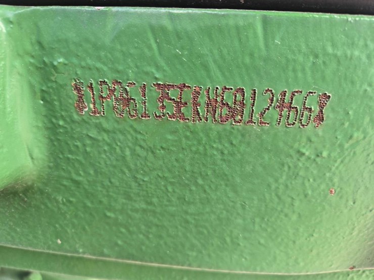 john-deere-6135e-image-9