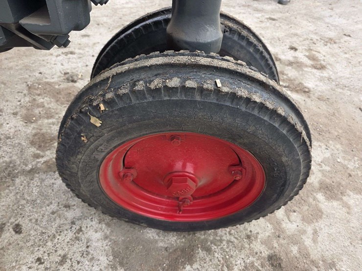 1938-case-cc-narrow-front-tractor,-new-12.4/11-36-rears,-pto,-crank-start,-sn:-4200966,-rebuilt-fro-image-45