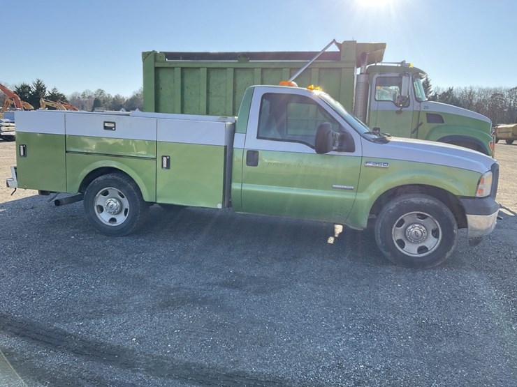 2006-ford-f350-xl-image-3