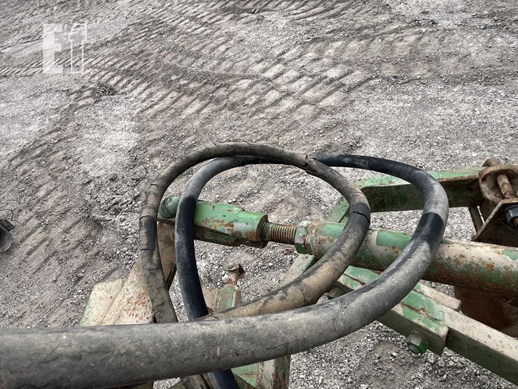 john-deere-100-image-5