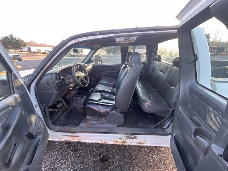 2006-chevrolet-2500hd-image-5