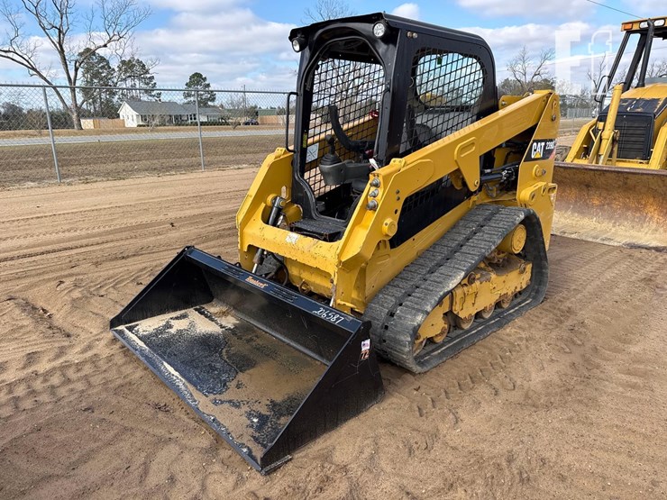 2017-caterpillar-239d-image-7