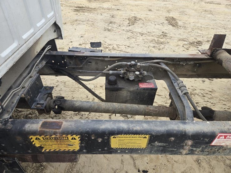 1996-ford-f700-image-20