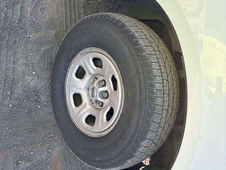 2015-nissan-frontier-image-23