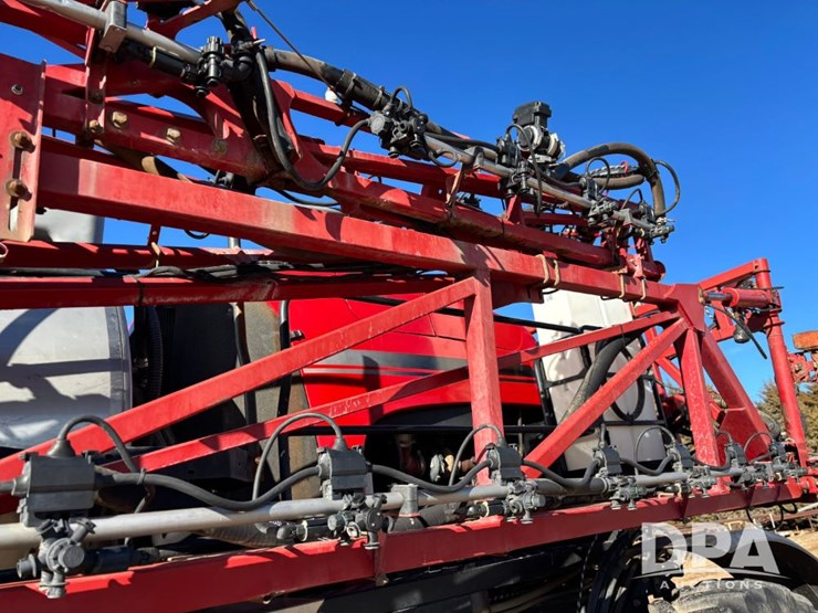 case-ih-patriot-4440-image-85