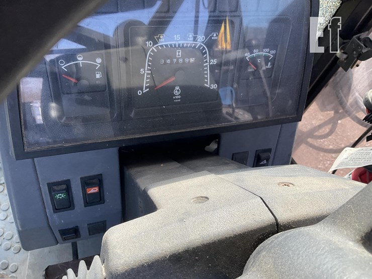 new-holland-7740-image-4