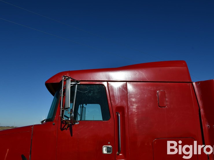 1994-volvo-wia-t/a-truck-tractor-image-14