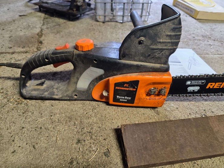 remington-rm1645-electric-chain-saw,-16”-bar-image-2