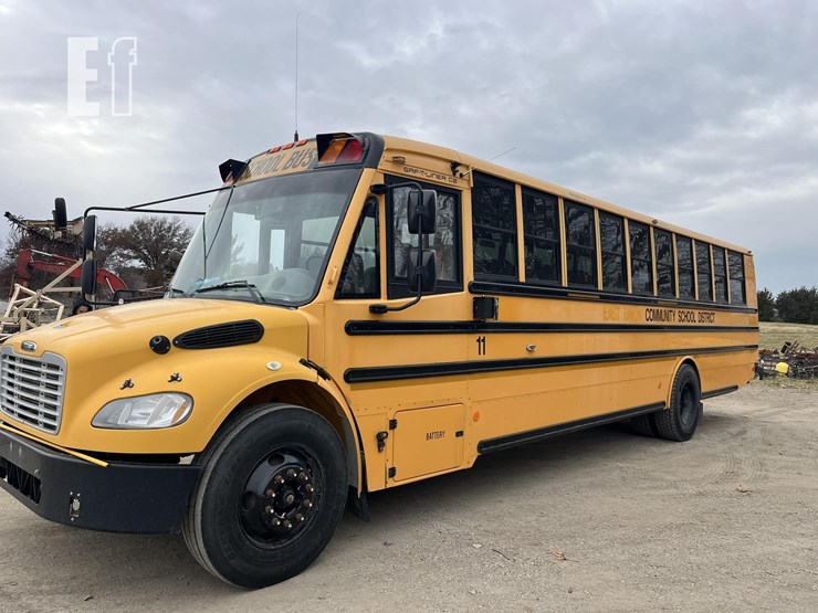 2015-thomas-saf-t-liner-c2-image-1