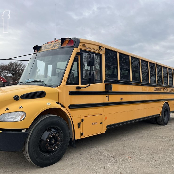 2015 THOMAS SAF-T-LINER C2