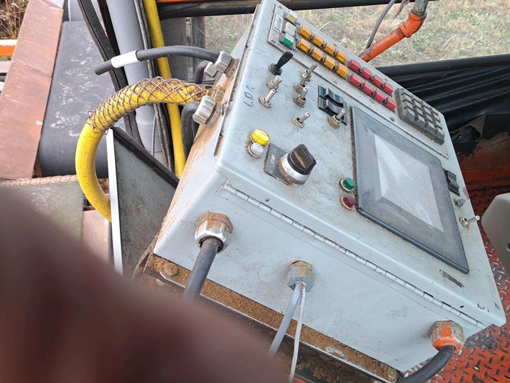 #4402-•-morbark-carriage-&-track-image-18