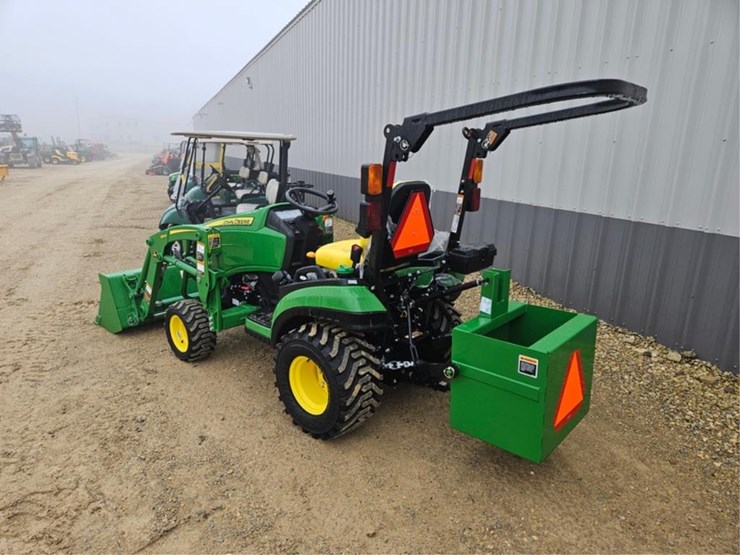 john-deere-1025-image-3