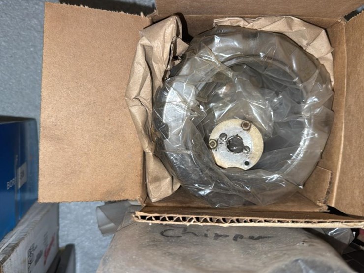 #169-•-contents-of-shelf-3*-image-15