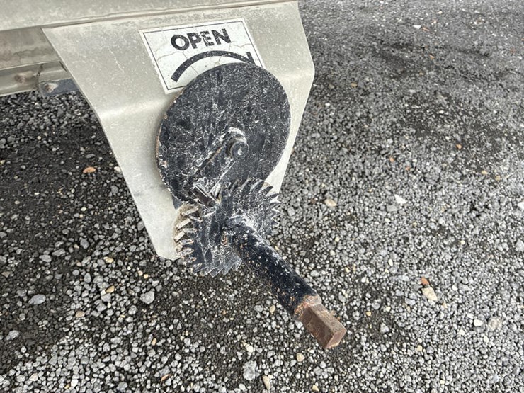 wilson-hopper-bottom-image-25