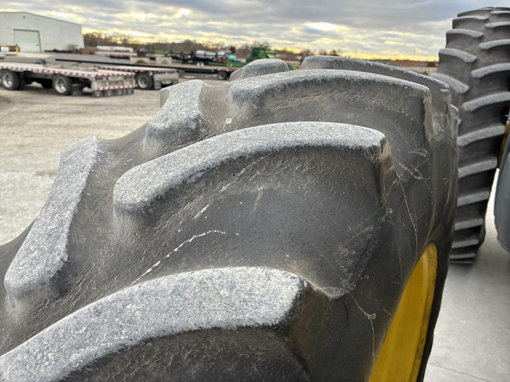 john-deere-8335r-image-50